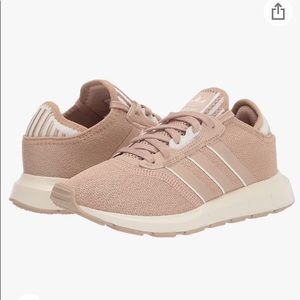 Adidas swift run in stone nude